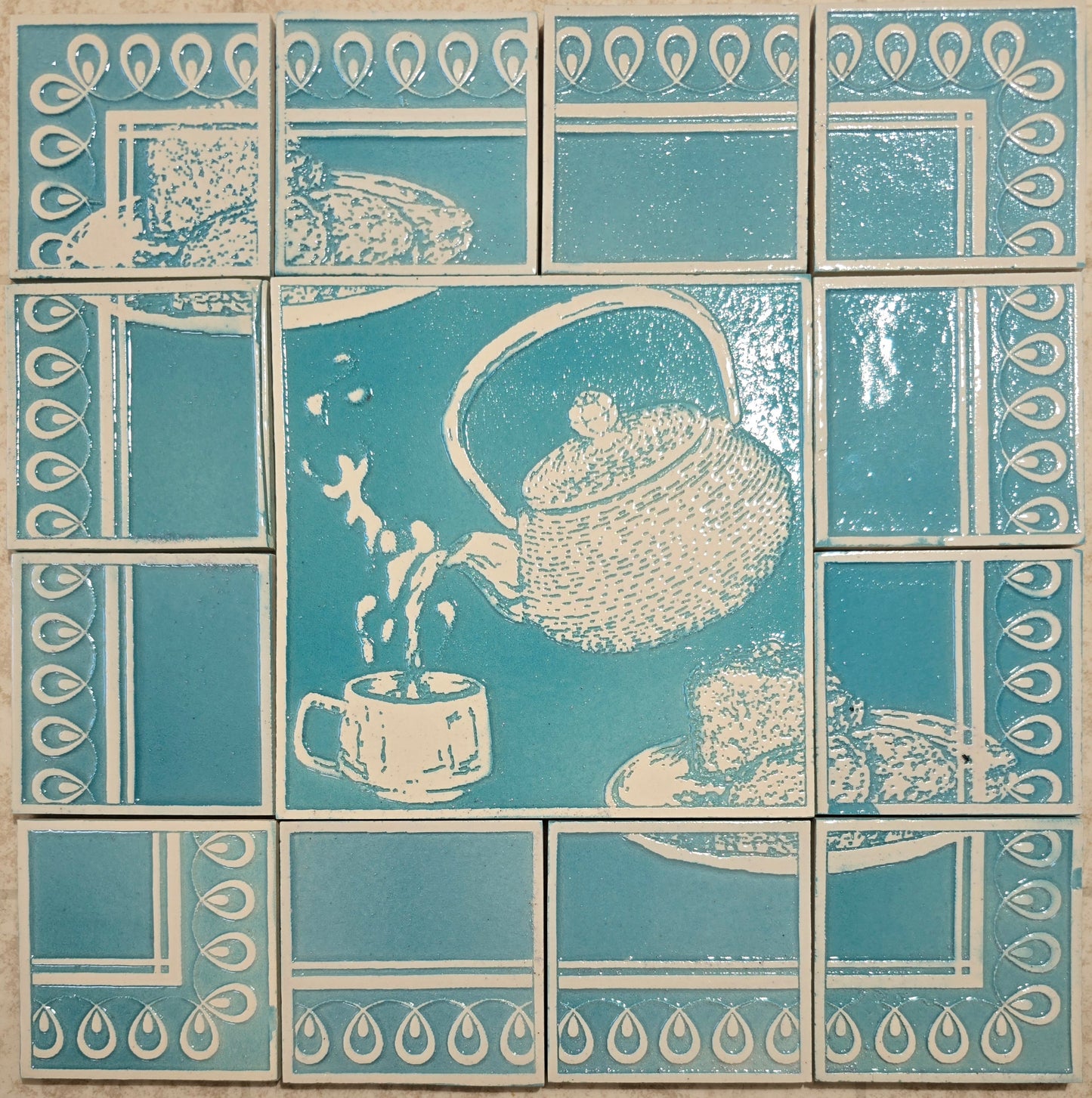 Teapot (1) Pouring Left w/ Border Tiles #1 - Turquoise Blue